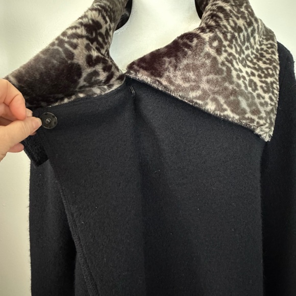 Peck & Peck Collection 100% wool Black Jacket Cape With Faux Fur Collar Sz Large - Picture 5 of 8